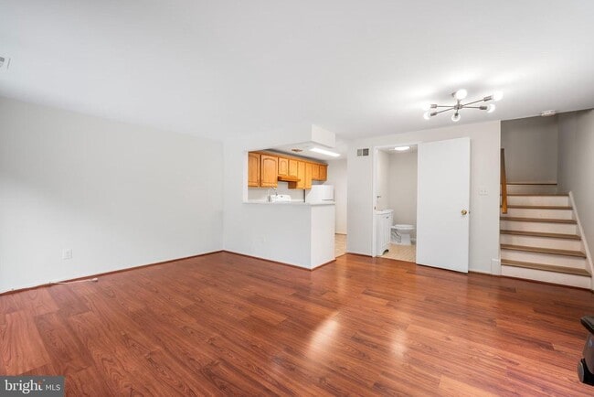 Foto del edificio - 9453 Chadburn Pl