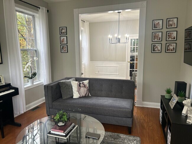 Foto del edificio - 6 Candlewood Ln