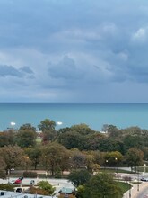 Building Photo - 1636 N Wells St