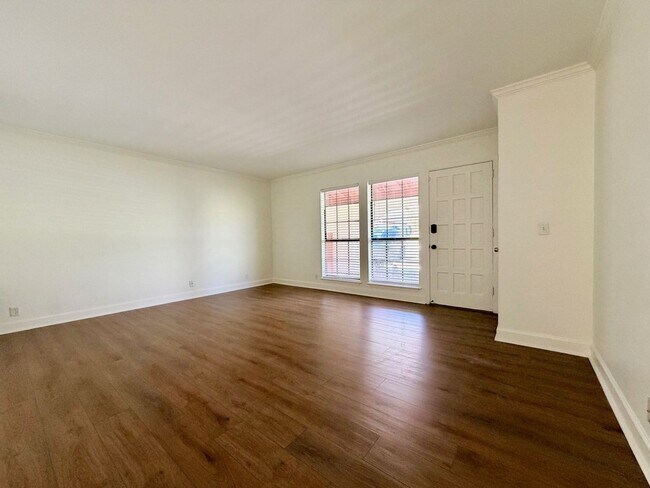 Foto del edificio - Charming West Nashville Condo with Designer Kitchen & Private Patio Access