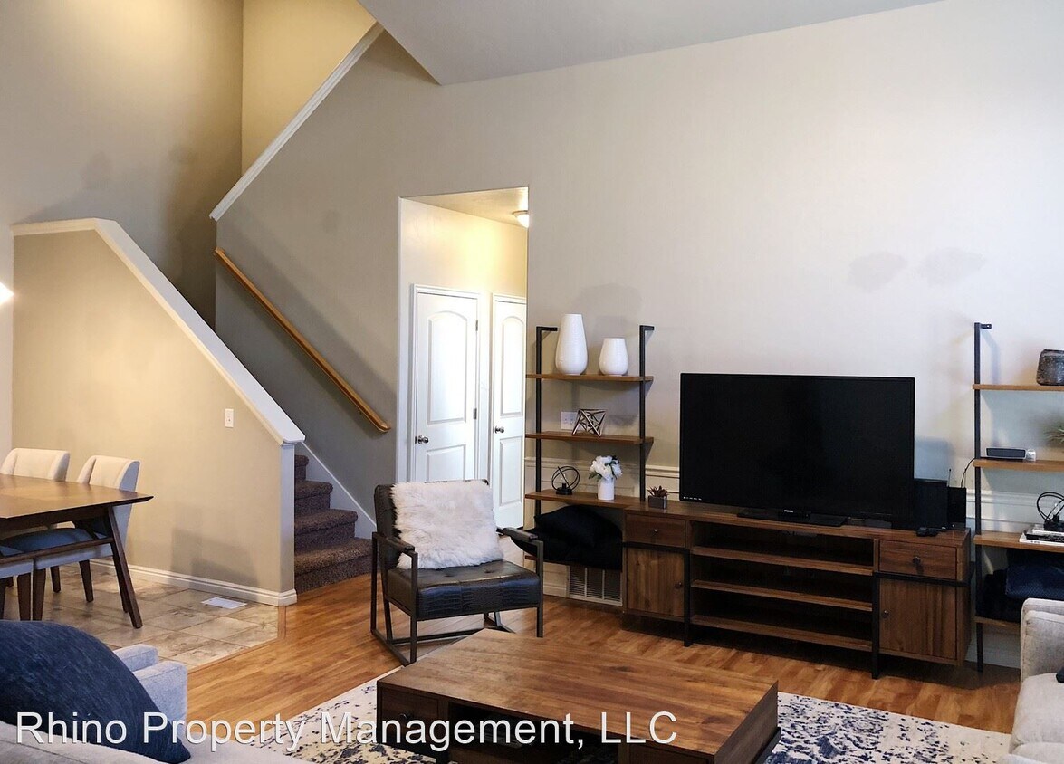 Primary Photo - 4 br, 3.5 bath House - 143 S. 920 E.