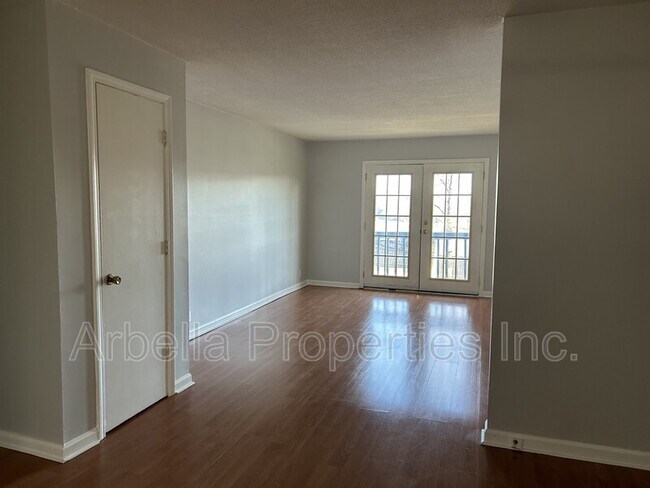 Building Photo - 103 Angeline Dr