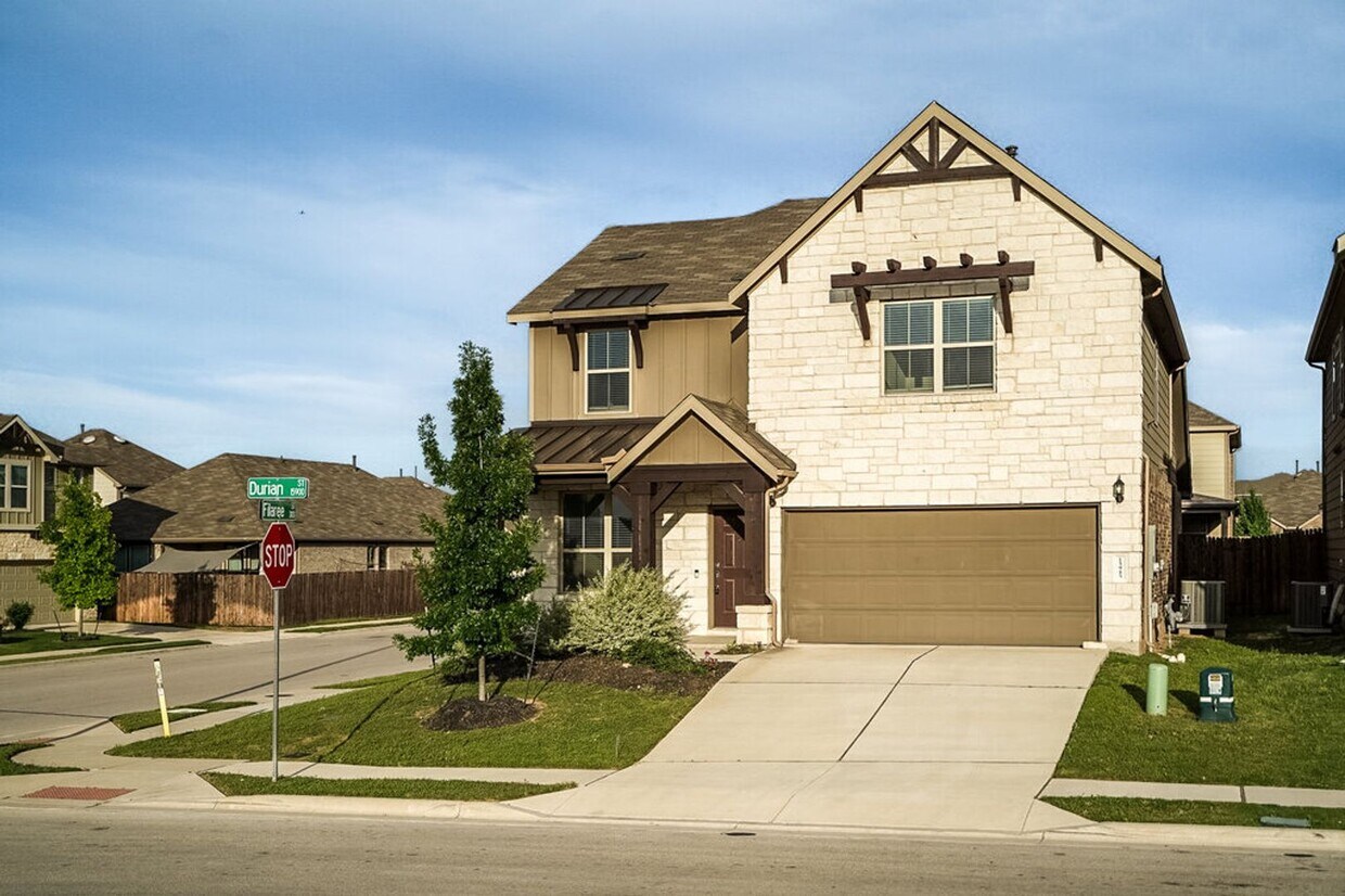 Foto principal - 15915 Durian St