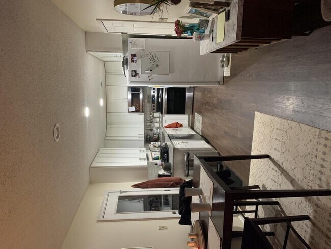 Foto del edificio - 625 W Edgewood St