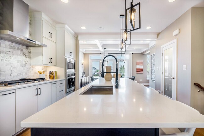 Foto del edificio - 5205 Ridgeview Retreat Dr