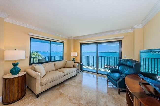 Building Photo - 240 Sand Key Estates Dr