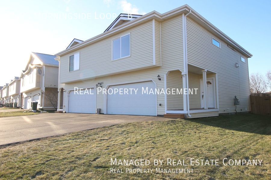 Primary Photo - Dog Friendly South Anchorage 3 bed Townhom...