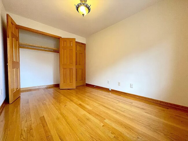 Foto del edificio - 2122 43rd St