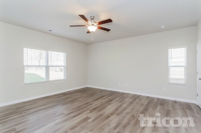Foto del edificio - 111 Spring Knoll Dr