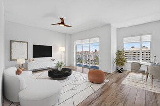 Building Photo - 155 E Boca Raton Rd