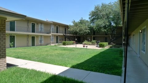 Foto del edificio - 317 W Dean Ave