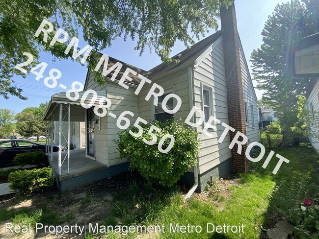 Building Photo - 3 br, 1 bath House - 22856 Piper
