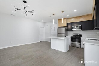 Building Photo - 3813 N Mezcal Dr