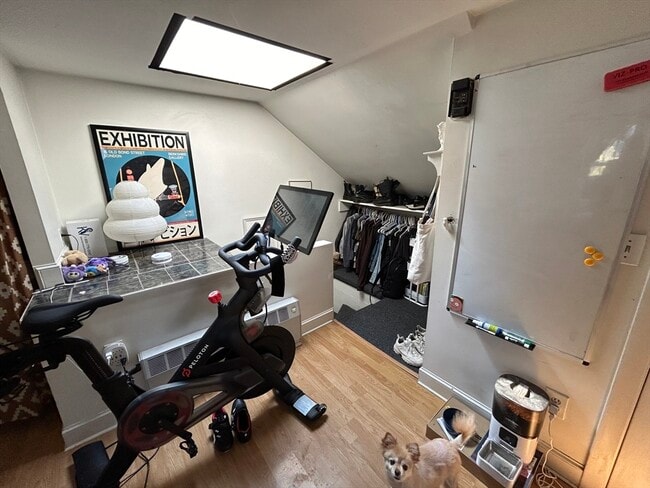 Building Photo - 2 Melrose St