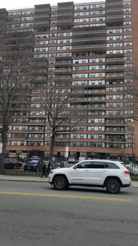 Foto del edificio - 280 Marin Blvd