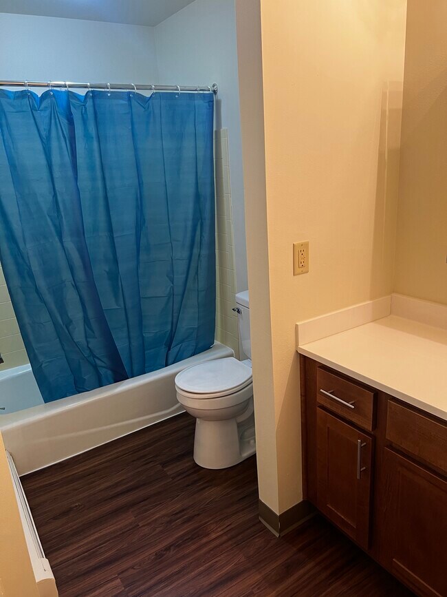 Foto del edificio - Mission Hills Apartments