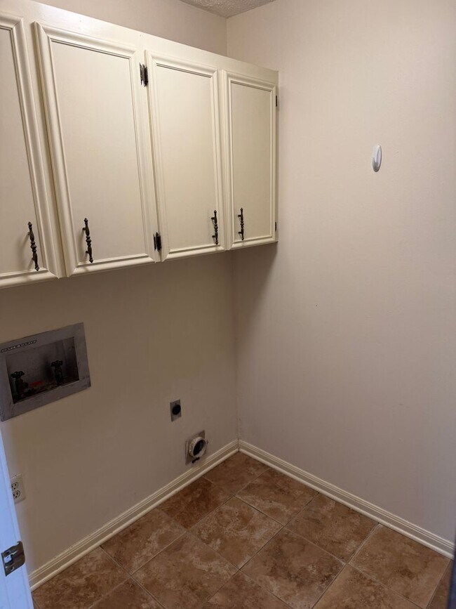 Foto del edificio - 6009-A Quail Ridge-Alexandria, Deerfield Subdivsion