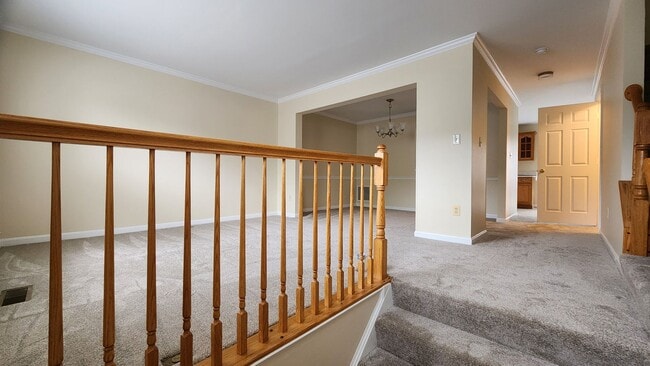 Building Photo - Kingstowne Townhome with Deck and Fenced Yard