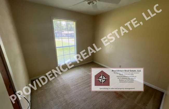 Building Photo - 302 Cartwright Dr