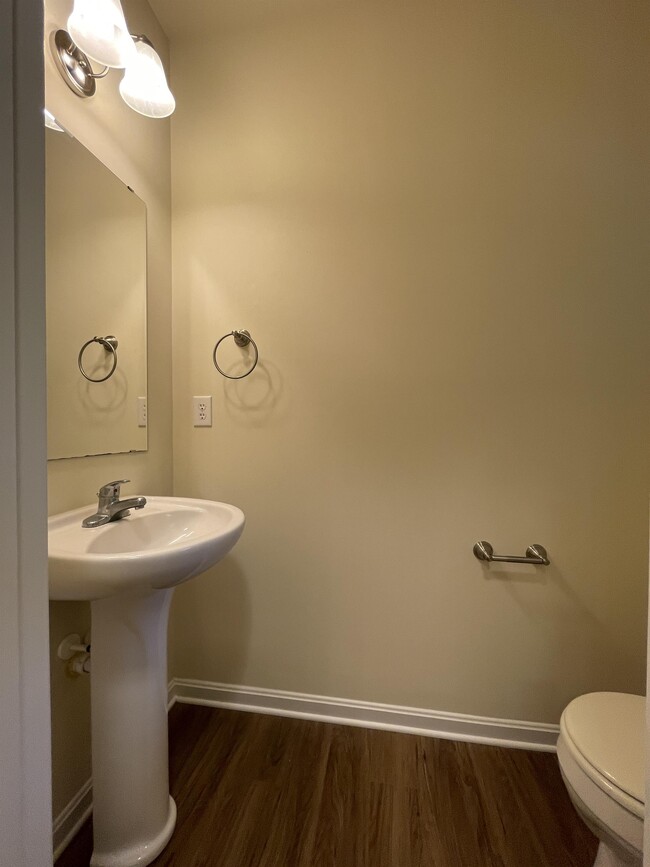 Foto del edificio - 2464 N Berkshire Rd