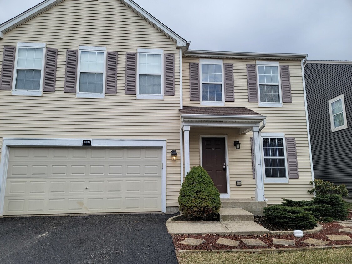 164 E Lark Ave, Cortland, IL 60112 House Rental in Cortland, IL