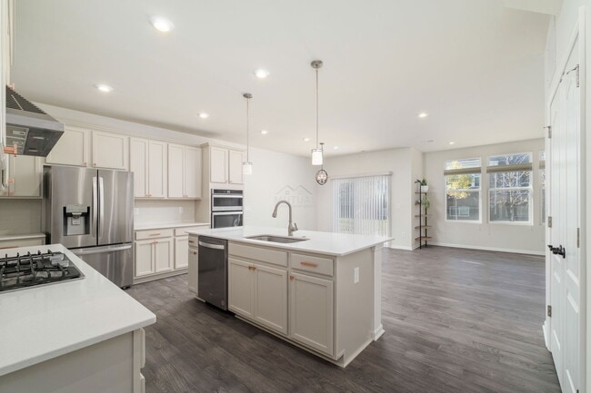 Foto del edificio - 22521 Woodbridge Ln