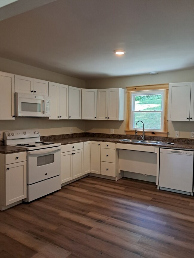 Foto del edificio - 315 #5 Sulphur Springs Rd