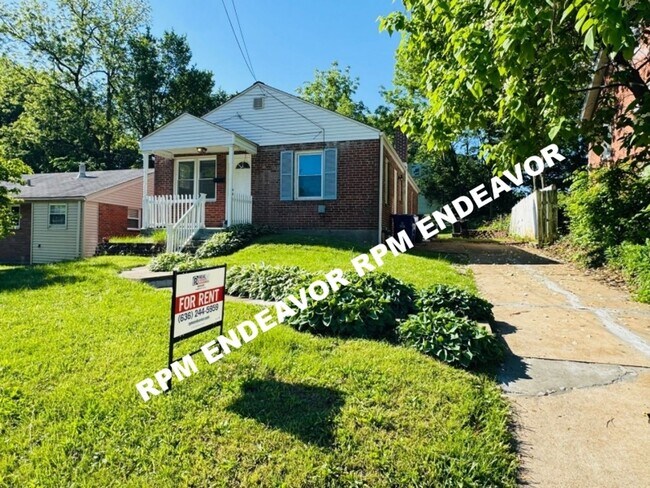 Foto del edificio - Modern Charm in University City: Your Ideal Rental Awaits!