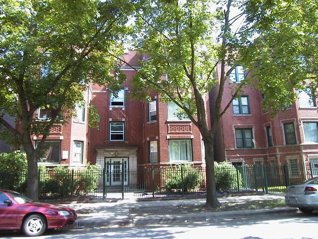 Primary Photo - 7731 S Kingston Ave