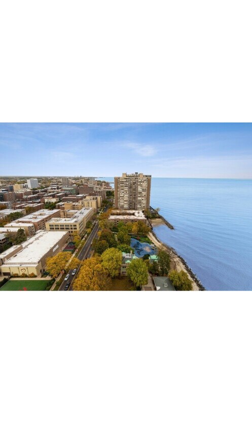 View - 6171 N Sheridan Rd