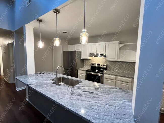 Foto del edificio - 2927 Hickory Ln