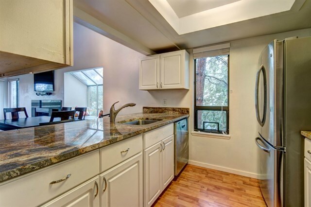 Building Photo - 9470 Redmond-Woodinville Rd NE