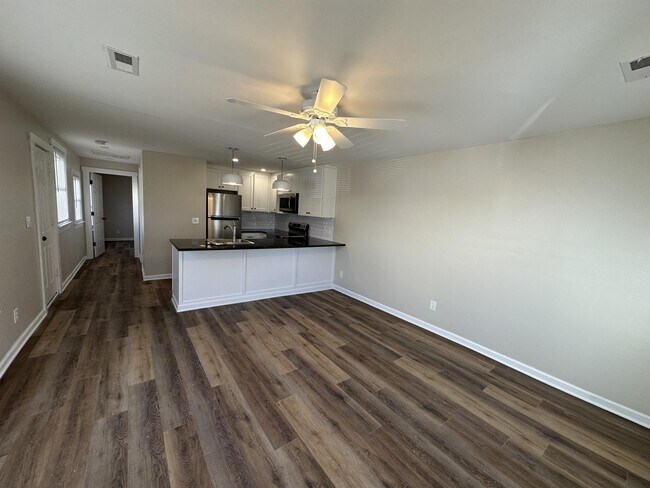 Foto del edificio - 609 Carver Ave