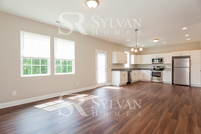 Foto del edificio - Come and live the good life in this 4-bedroom, 2.5-bathroom home