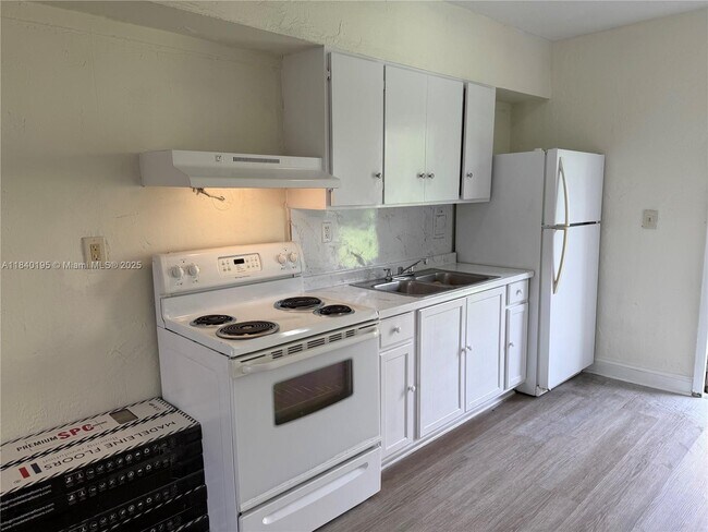 Foto del edificio - 4725 NW 33rd Ave