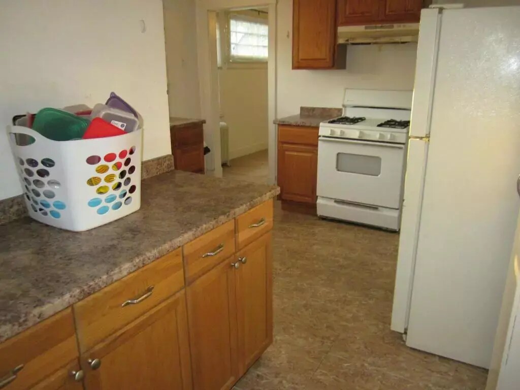 Primary Photo - 5900 Phillips Ave