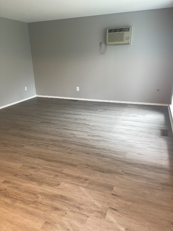 Foto del edificio - 271 E Oakridge Ave
