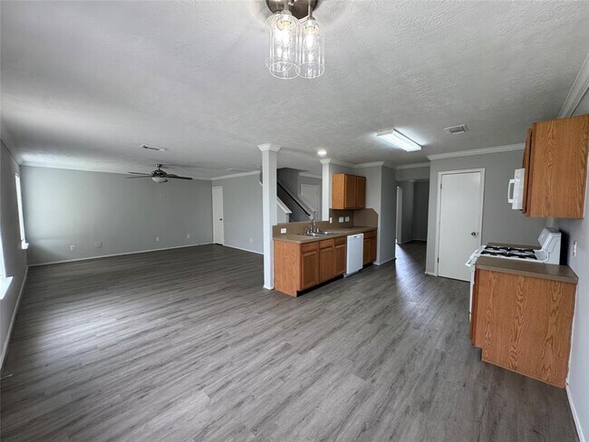 Building Photo - 1402 Grand Prince Ln