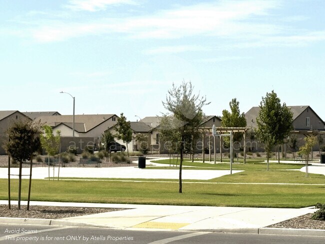 Foto del edificio - 1333 W Butterfield Ln