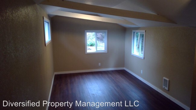 Building Photo - 2 br, 1 bath Apartment - 4260 Hwy 20