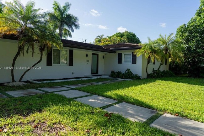 Building Photo - 14941 SW 87th Ave