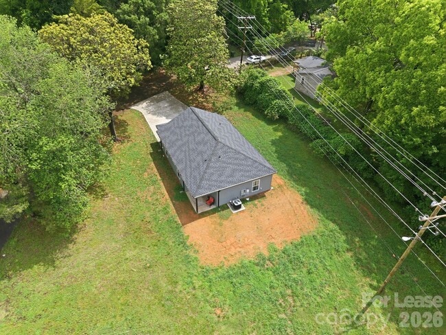 Building Photo - 53 Travora Cir