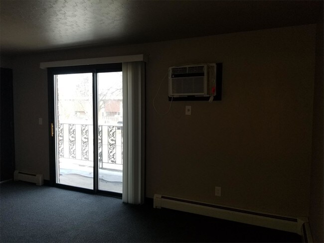 Building Photo - 535 Spinnaker Ln