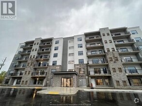 Building Photo - 3370 Stella Crescent