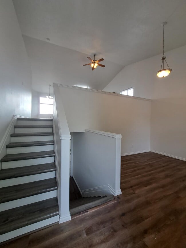 Building Photo - 7398 N Ute Dr