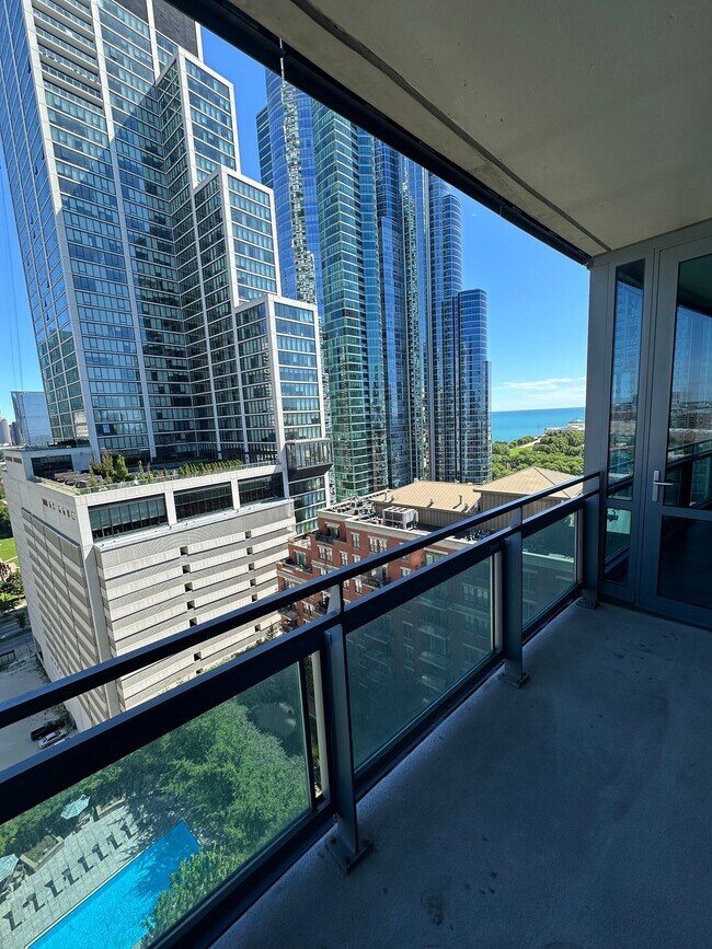 Foto del edificio - 1253 S Michigan Ave