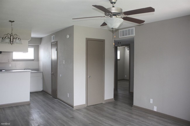 Foto del edificio - 4411 Fulton St