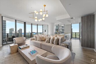Building Photo - 801 S Miami Ave