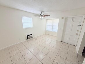 Building Photo - 3030 NW 43 Terrace