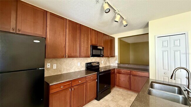 Foto del edificio - 2052 Cypress Bay Blvd